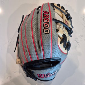 2023 Infield RH Wilson A2000 Baseball Glove 11.25" (New)