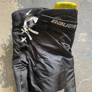 Men's Senior Small Bauer Supreme 2S Hockey Pants (New)