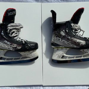 2021 Bauer Vapor Hyperlite Hockey Skates Size 6.5 (Used)