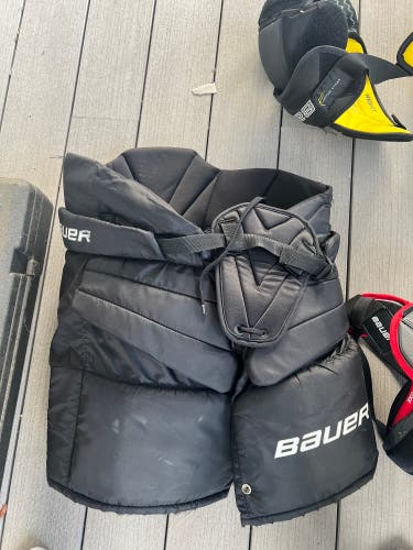 Senior Small Bauer S170 Hockey Goalie Pants (Used)