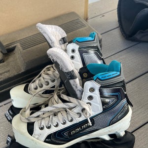 Bauer Reactor 9000 Hockey Goalie Skates Regular Width 8 (Used)