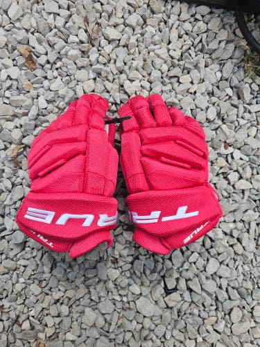 True Catalyst XP Gloves 12" (Used)