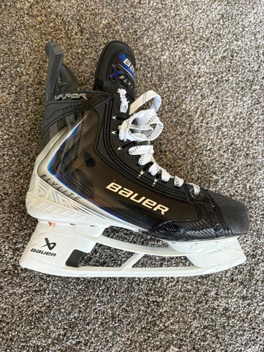 2025 Bauer Vapor Flylite Hockey Skates Regular Width 7.5 (Used)