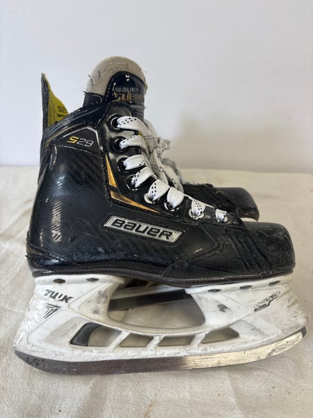 Bauer Supreme S29 Hockey Skates Regular Width Size 1 (Used)