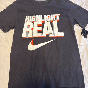 Nike Grey Small “Highlight Reel” Short Sleeve T-Shirt - NEW WITH TAGS