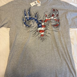 Grey Large American Flag Deer Skull/Antler Graphic T-Shirt - NEW WITH TAGS