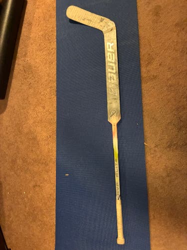 Senior Bauer Hyperlite 2 Regular Goalie Stick 27" Paddle (Used)