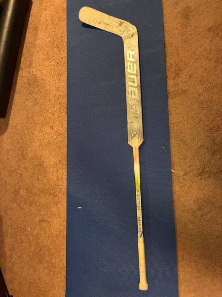 Senior Bauer Hyperlite 2 Regular Goalie Stick 27" Paddle (Used)