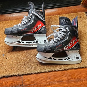 CCM JetSpeed FT870 Hockey Skates 7 (Used)
