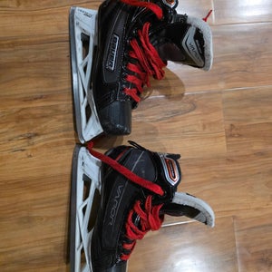 2017 Bauer Vapor X700 Hockey Goalie Skates Regular Width Size 3 (Used)