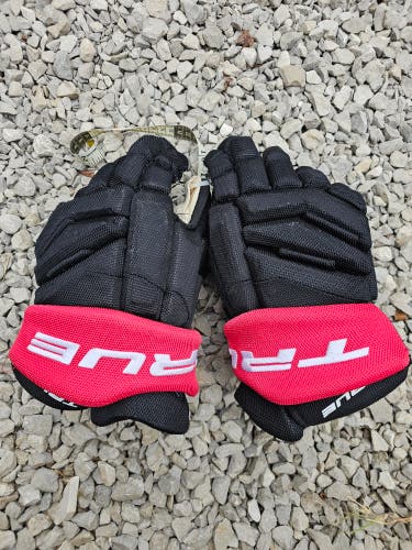 True Catalyst Gloves 16" (Used)
