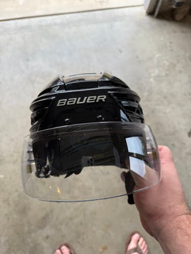 Large Bauer Re-Akt 150 Helmet (Used)