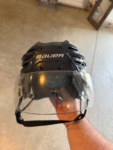 Large Bauer Re-Akt 150 Helmet (Used)