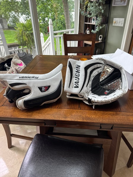 Vaughn Velocity V7 XF Pro Carbon Regular Pro Stock (Used)