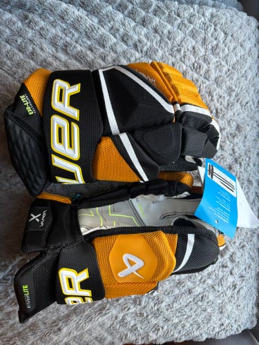 Bauer Vapor Hyperlite Gloves 13" (New)