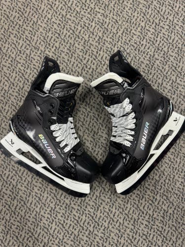 Bauer Supreme Shadow Hockey Skates 8 (New) Fit 2