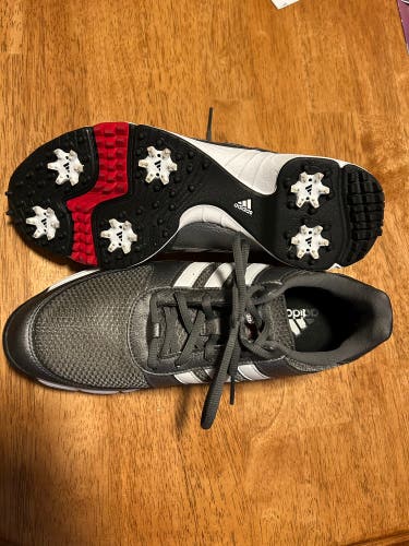 (New) adidas men’s golf shoe size 9