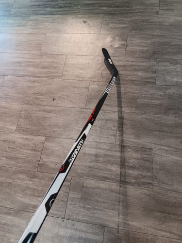 Youth Warrior Dynasty HD1 Left Hand Hockey Stick PP88 (New)