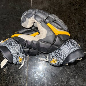 Towson University Tigers Under Armour Engage 2 Lacrosse Gloves 13" (Used)