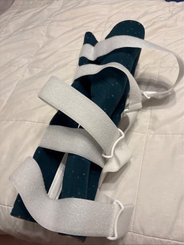 DeRoyal Universal Leg Stabilization Immobilizer Brace