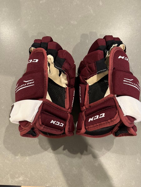 CCM HG4 Pro, Maroon/White, 12” Gloves (New)
