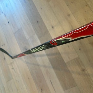 Senior Bauer Vapor FlyLite, P92, Right, 70 Flex, (New)