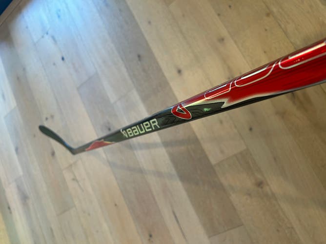 Senior Bauer Vapor FlyLite, P92, Right, 70 Flex, (New)