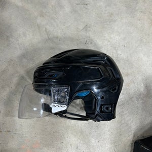 React 150 medium helmet with visor