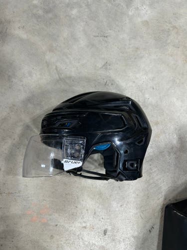 React 150 medium helmet with visor