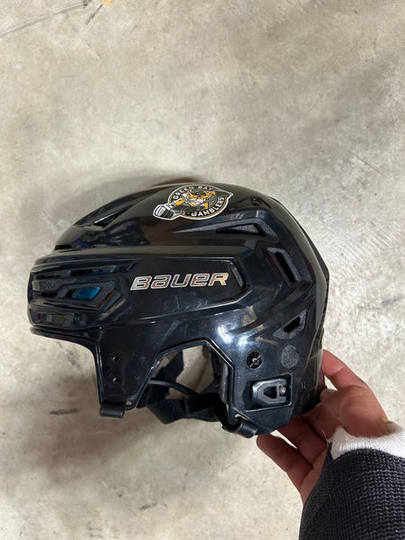 Small Bauer Re-Akt 150 Helmet (Used)