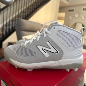 Gray Kid's 2Y (Big Kids / Youth) Youth New Balance 3000v6 Molded Cleats (New)