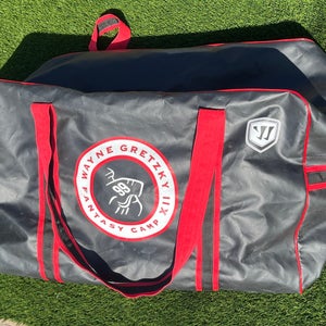 RARE Wayne Gretzky Fantasy Camp XII WARRIOR Hockey Players Bag TEAM CANADA New