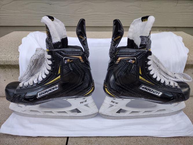 Bauer Supreme 2S Pro Hockey Skates Regular Width Size 6 (Used)