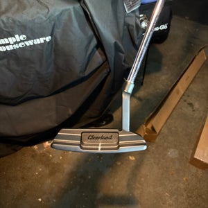 Black Men's Cleveland HB Soft 2 Black 1 Blade Left Hand Putter 34" (Used)