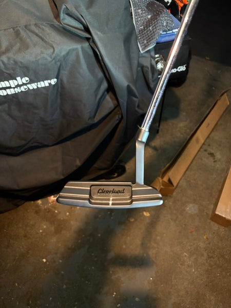Black Men's Cleveland HB Soft 2 Black 1 Blade Left Hand Putter 34" (Used)