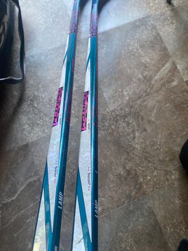 (CUT!!!)Senior Bauer Twitch Right Handed Hockey Stick P28 Pro Stock (Used)