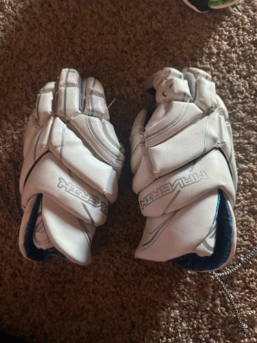 Maverik Zoom Lacrosse Gloves 12" (Used)