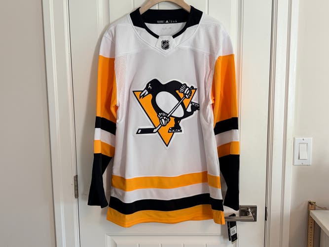 BNWT Authentic Adidas Pittsburg Penguins Jersey Size 46 Small