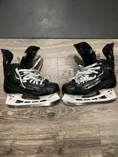 Complete Set of Hockey Equipment
