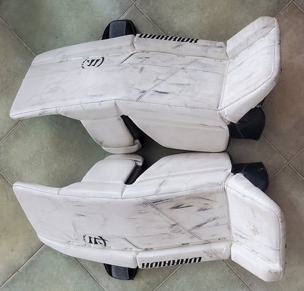 2021 28" Warrior Ritual G5 Goalie Leg Pads (Used)