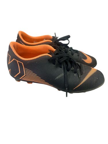 Used Nike Soccer Cleats Black And Orange Senior 6.5 11862-S000090025