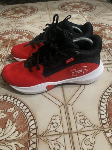Men's Size M 9.5 (W 10.5) Under Armour Shoes (Used)