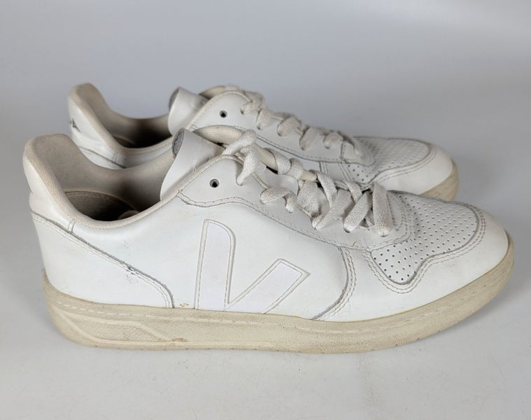 VEJA Sneakers T2  Women's Size: 9 White Leather Lace-Up Casual Shoes