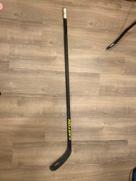 Intermediate Easton Stealth Left Hand Hockey Stick P7 (Used)