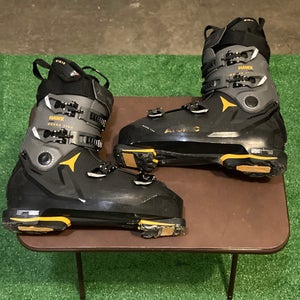 Used Men's Atomic Hawx Magna 110s Ski Boots | Mondo Size 31.5