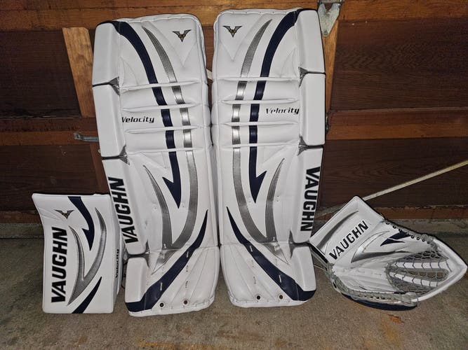2012 36+1 Vaughn Velocity V5 7800 Regular Goalie Full Set (New)