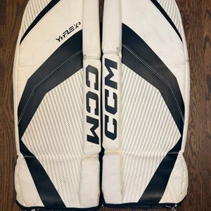 26" CCM YTFLEX 3 Goalie Leg Pads (Used)