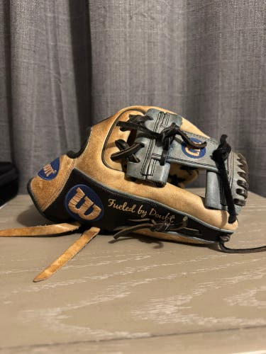Wilson A2000 1786 RH Infield Baseball Glove 11.5" (Used)