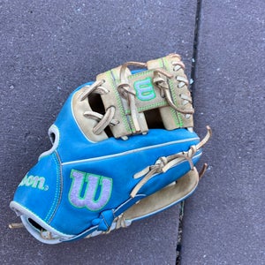 2025 Wilson A2000 RH Baseball Glove 11" (Used)