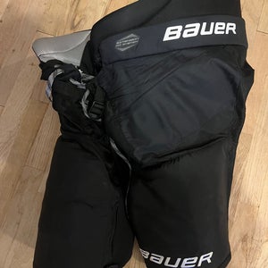 Men's Senior XXL Bauer Supreme Matrix Hockey Pants (Used)
